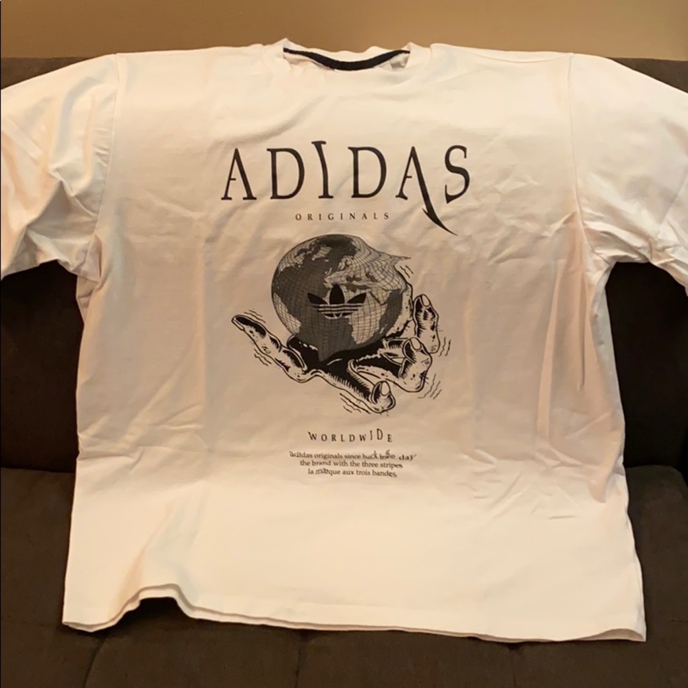 AUTHENTIC ADIDAS T-SHIRT